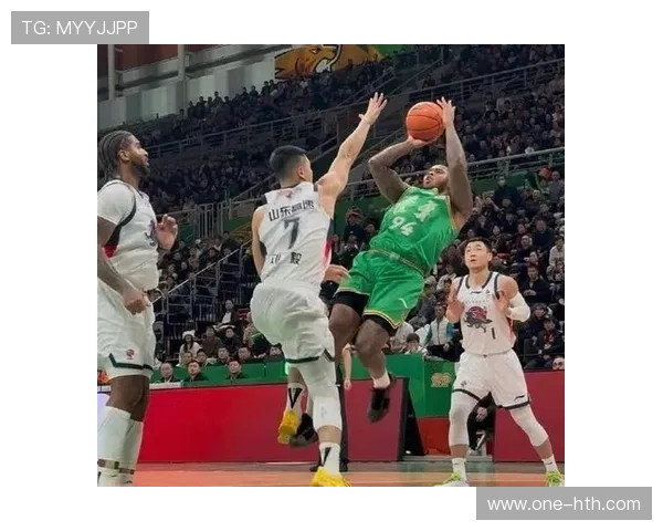 辽宁男篮裁掉外援亨特，签下发展联盟得分手布罗金顿